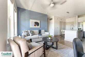 655 W Marina Cove Dr in St. Augustine, FL - Foto de edificio - Building Photo