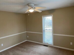 1207 Smallhouse Rd in Bowling Green, KY - Building Photo - Building Photo