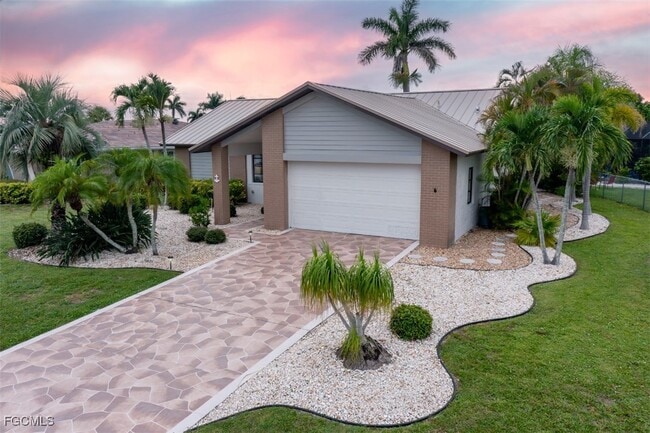 915 Don Juan Ct in Punta Gorda, FL - Foto de edificio - Building Photo