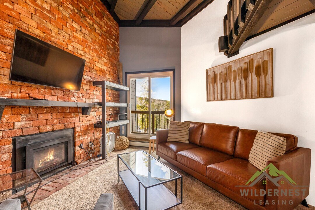2100 Lodgepole Cir in Silverthorne, CO - Building Photo