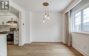 20 Mineola Rd E in Mississauga, ON - Building Photo - Building Photo