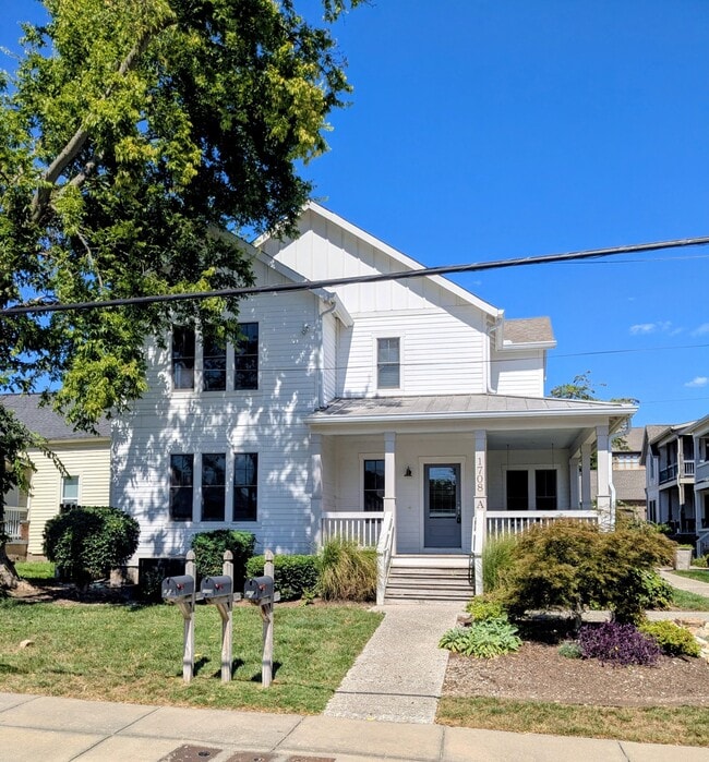 1708 4th Ave N in Nashville, TN - Building Photo - Building Photo