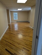 11 Walnut St, Unit 3R in Walden, NY - Foto de edificio - Building Photo