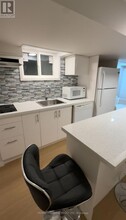 316 Cherokee Blvd in Toronto, ON - Building Photo - Building Photo