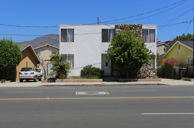 323 E Glenoaks Blvd in Glendale, CA - Building Photo - Building Photo