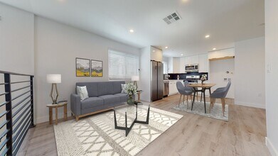 1435 Westmoreland Ave in Los Angeles, CA - Building Photo - Building Photo