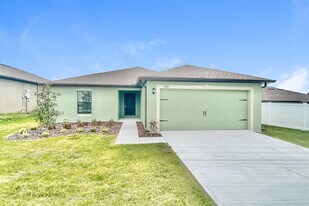 4176 High Ridge Ave in Spring Hill, FL - Building Photo