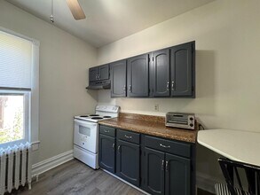 301 W Beverley St in Staunton, VA - Building Photo - Building Photo