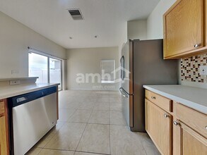 1511 Emerald Hill Way in Valrico, FL - Building Photo - Building Photo