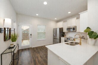 9605 Grapevine Leaf Dr in Manor, TX - Building Photo - Building Photo