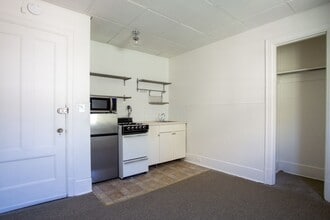 2268 NW Johnson St in Portland, OR - Building Photo - Building Photo