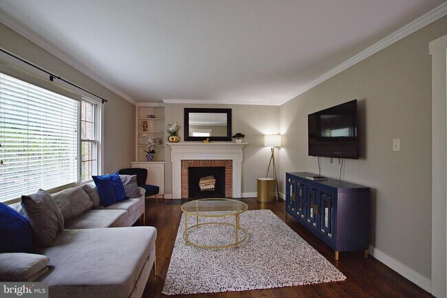 1560 Westmoreland St in McLean, VA - Foto de edificio - Building Photo
