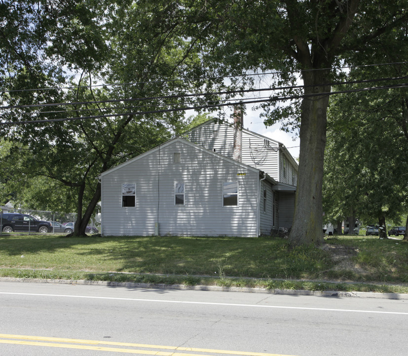 9713 E Center St in Windham, OH - Building Photo