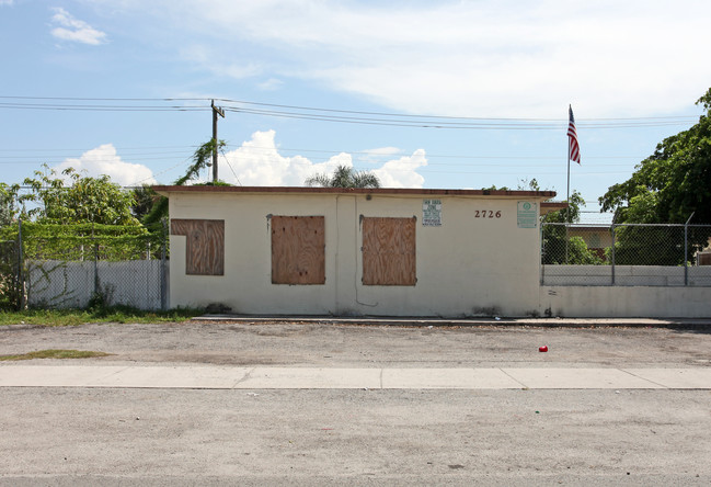 2726 NW 6th St in Pompano Beach, FL - Foto de edificio - Building Photo