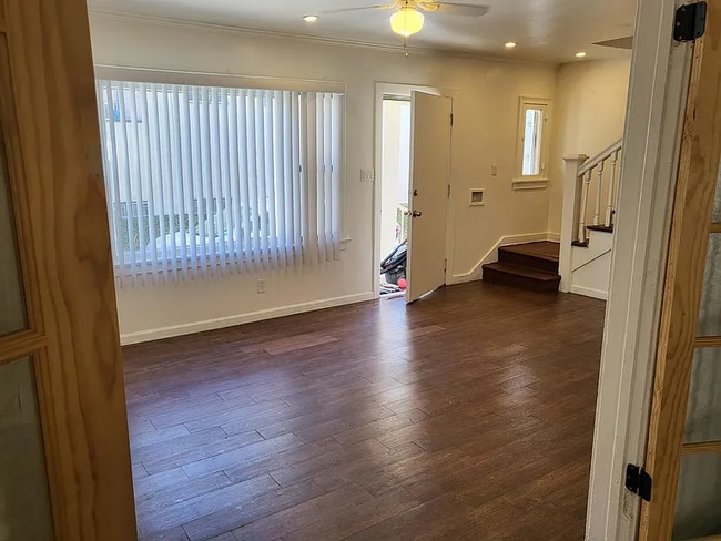 2640 1/4 S Manhattan Pl in Los Angeles, CA - Foto de edificio - Building Photo