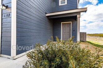 6102 Walnut Wy in San Antonio, TX - Building Photo - Building Photo