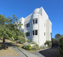 Tweedsmuir Mansions in Victoria, BC - Building Photo - Building Photo