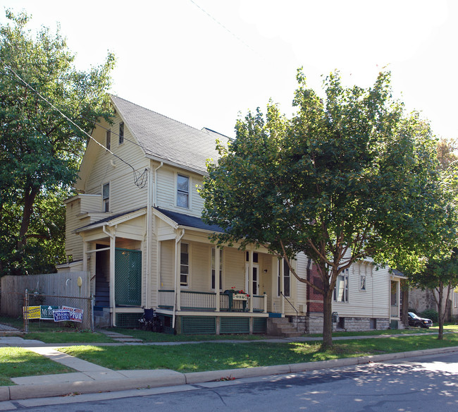 802 Wayne St in Sandusky, OH - Foto de edificio - Building Photo