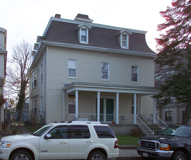 203 High St in Fall River, MA - Building Photo - Building Photo