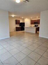 10517 Canal Brook Ln in Lehigh Acres, FL - Building Photo - Building Photo