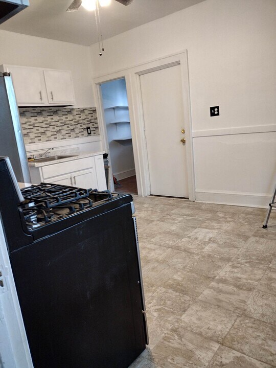 78 Governor St, Unit 2 bedroom in East Hartford, CT - Foto de edificio