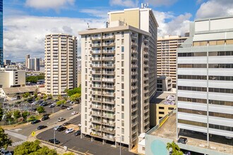 Coty Towers in Honolulu, HI - Building Photo - Building Photo
