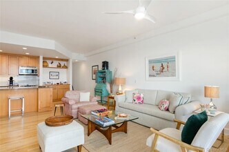 260 Dune Rd in Westhampton Beach, NY - Foto de edificio - Building Photo