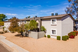 Seventeen805 in Phoenix, AZ - Building Photo - Building Photo