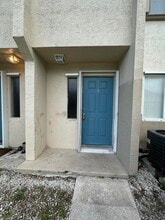 205 Southland Dr in Fort Pierce, FL - Building Photo - Building Photo