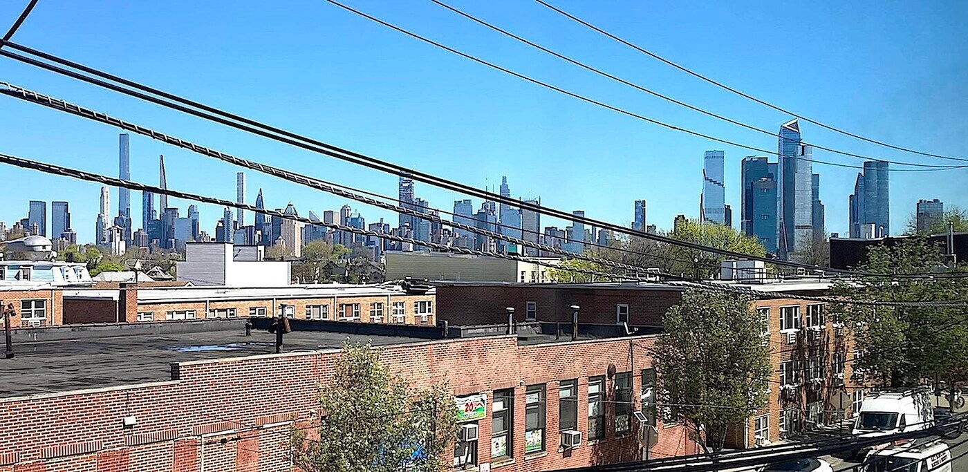 203-207-207 Hackensack Plank Rd in Weehawken, NJ - Building Photo