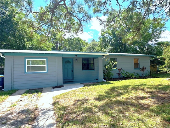 property at 306 S 15th St