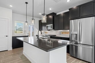 1310 Shaded Rock Dr in Missouri City, TX - Building Photo - Building Photo