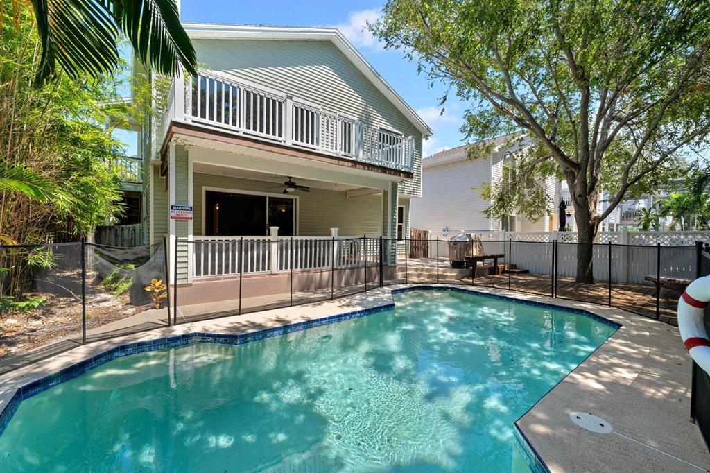 506 Oceanview Ave in Palm Harbor, FL - Building Photo