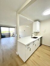 4141 N Henderson Rd, Unit 720 in Arlington, VA - Foto de edificio - Building Photo
