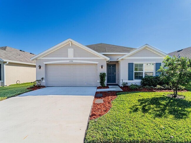 13748 Wineberry Dr in Dade City, FL - Building Photo - Building Photo