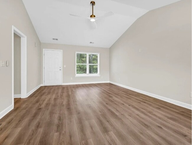 1367 Wildwood Ln in Elgin, SC - Building Photo - Building Photo