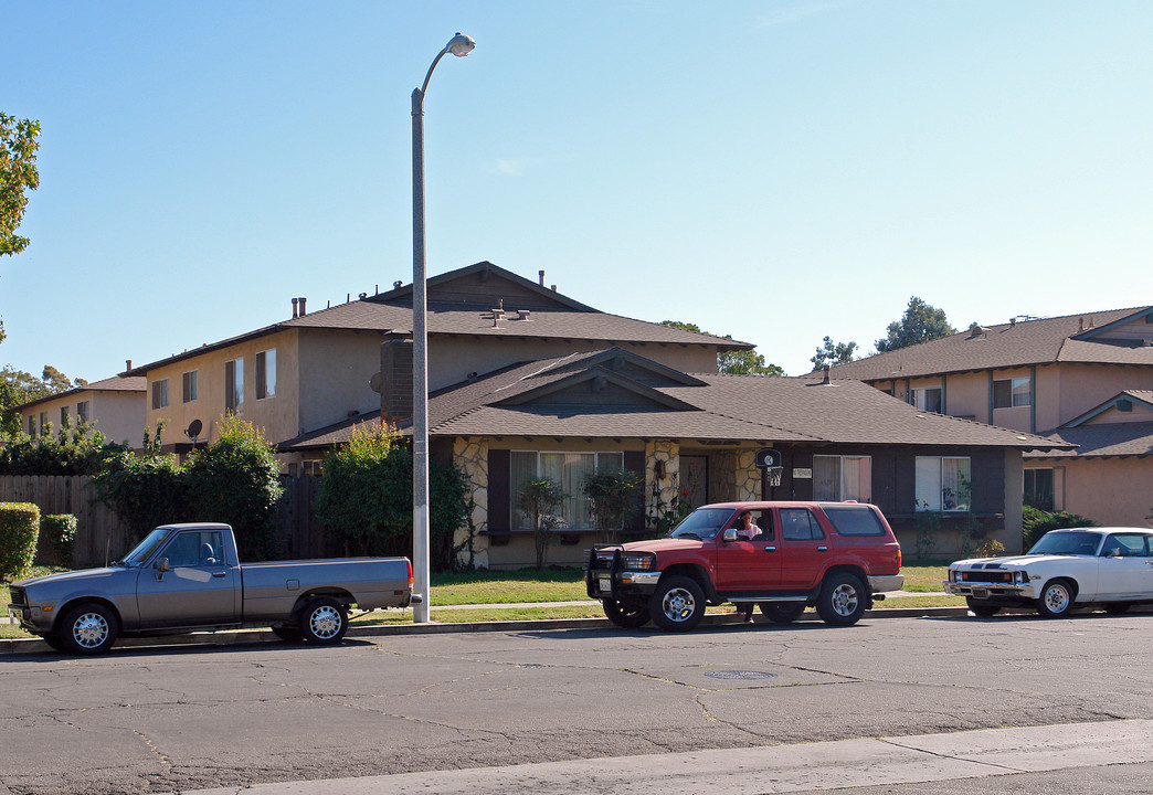 1100 Hull Pl in Oxnard, CA - Foto de edificio