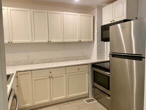 251 Mateo Way NE in St. Petersburg, FL - Building Photo - Building Photo