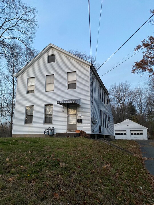 71 Norton St, Unit 2 in Plantsville, CT - Building Photo