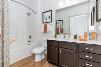 The Moderne at Providence Apartments in Huntsville, AL - Foto de edificio - Building Photo
