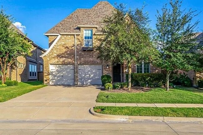 property at 1036 Edgefield Lane