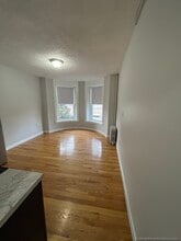 1124 Commonwealth Ave, Unit 1 in Boston, MA - Building Photo - Building Photo