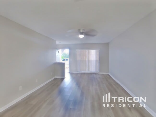 320 Laxton Ln in Valrico, FL - Building Photo - Building Photo