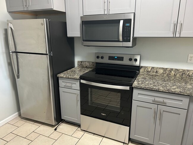 2413 Saddleridge Dr in Jacksonville, NC - Building Photo - Building Photo