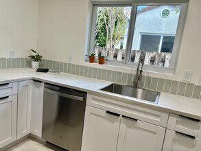 1623 Johnson St in Hollywood, FL - Foto de edificio - Building Photo