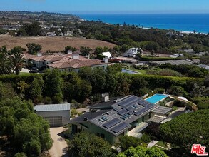6000 Philip Ave in Malibu, CA - Building Photo - Building Photo
