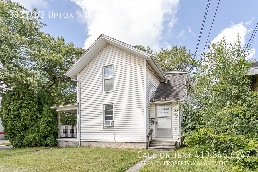 3831 Upton Ave in Toledo, OH - Building Photo