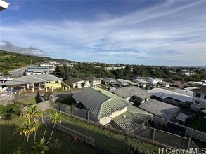 1870 Ala Mahamoe St in Honolulu, HI - Building Photo - Building Photo