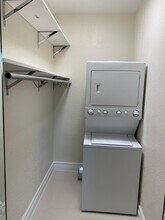12400 SW 97th Ave in Miami, FL - Building Photo - Building Photo