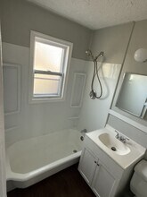 59 Elmhurst Cir in West Hartford, CT - Building Photo - Building Photo